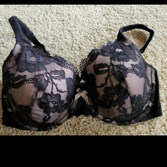 Victoria's Secret Lace Bra Panty Set NEW! - Picture 2 of 6